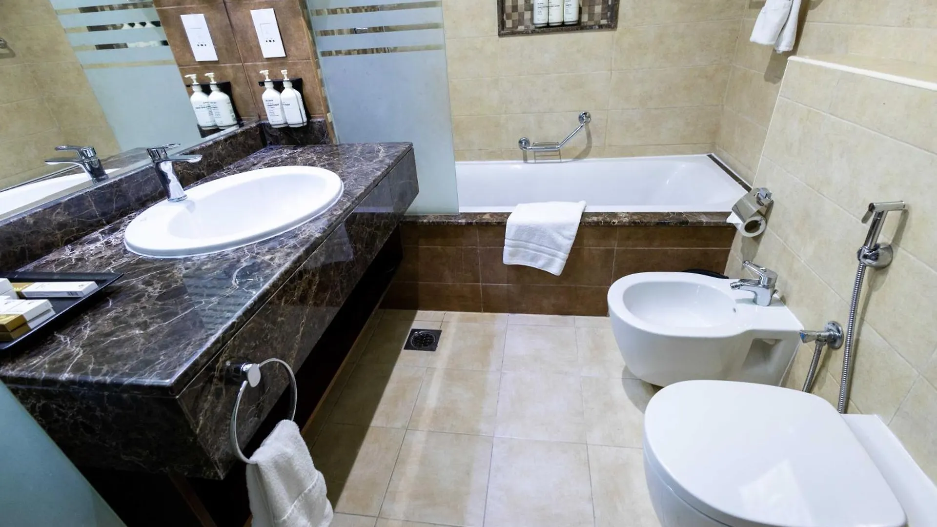 Apartment Luxury Stay In Al Nahda, Dubai